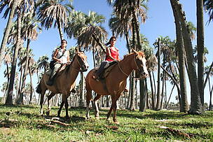  / &copy;: Cabalgata por el Refugio de Vida Silvestre La Aurora del Palmar en Entre Ríos